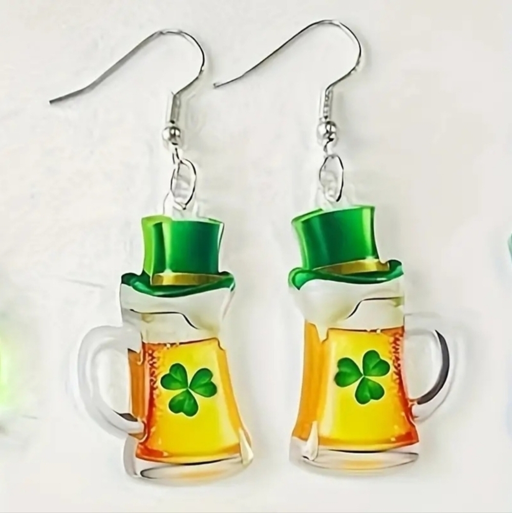 St. Patrick's Day Beer Mug Clover Decor Dangle Earrings